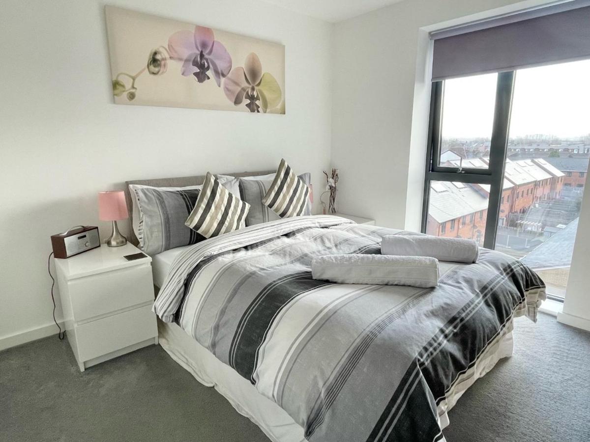 Manchester Escape - Private Room & Bathroom Near Etihad And Coop Arena - Free Secure Parking Экстерьер фото
