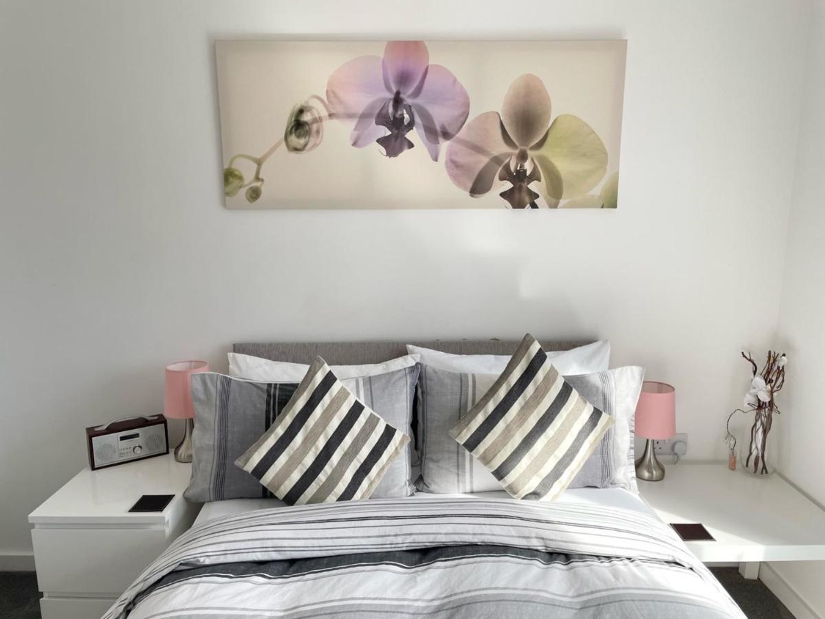 Manchester Escape - Private Room & Bathroom Near Etihad And Coop Arena - Free Secure Parking Экстерьер фото